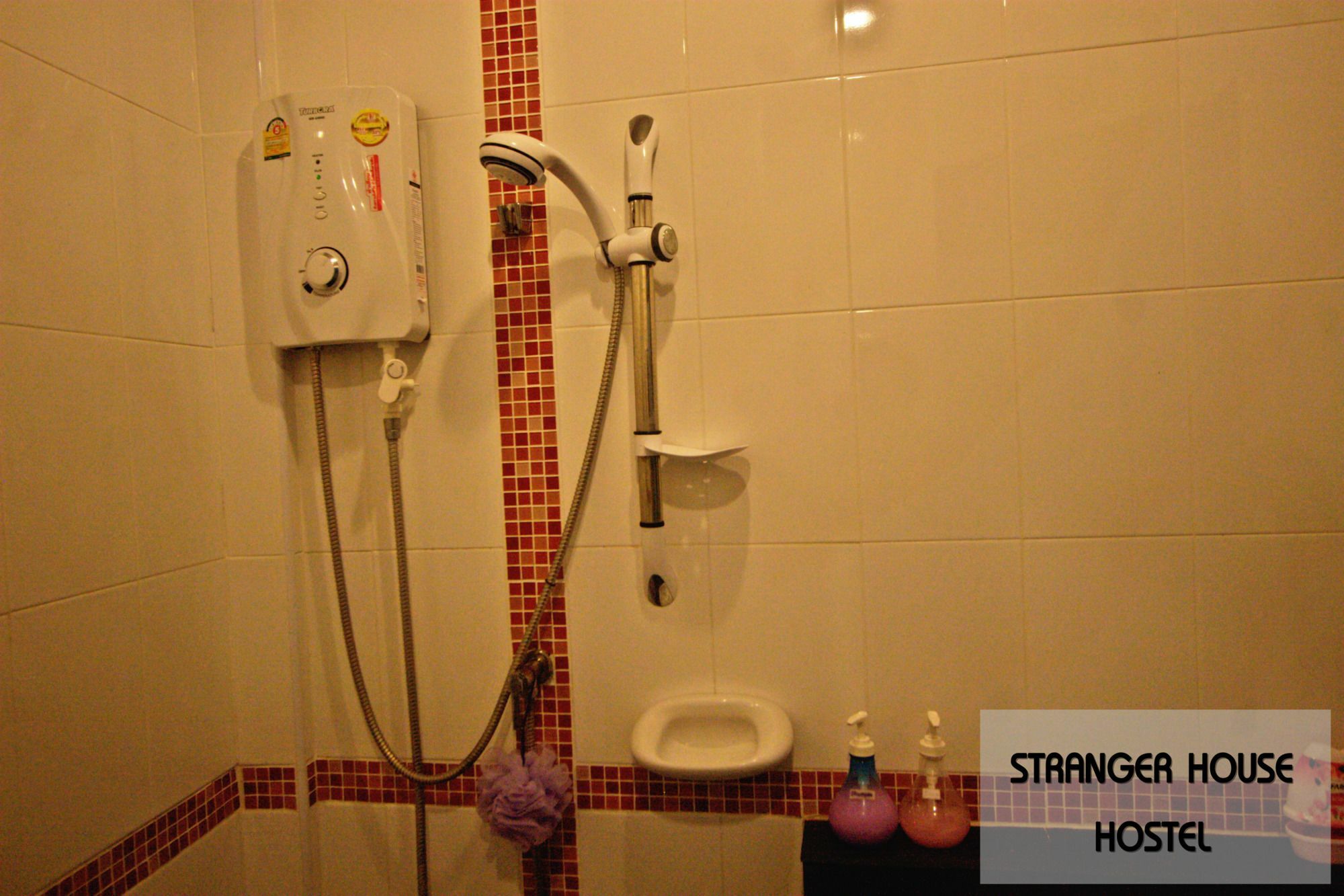 A Pousada Stranger House Chiang Mai Exterior foto